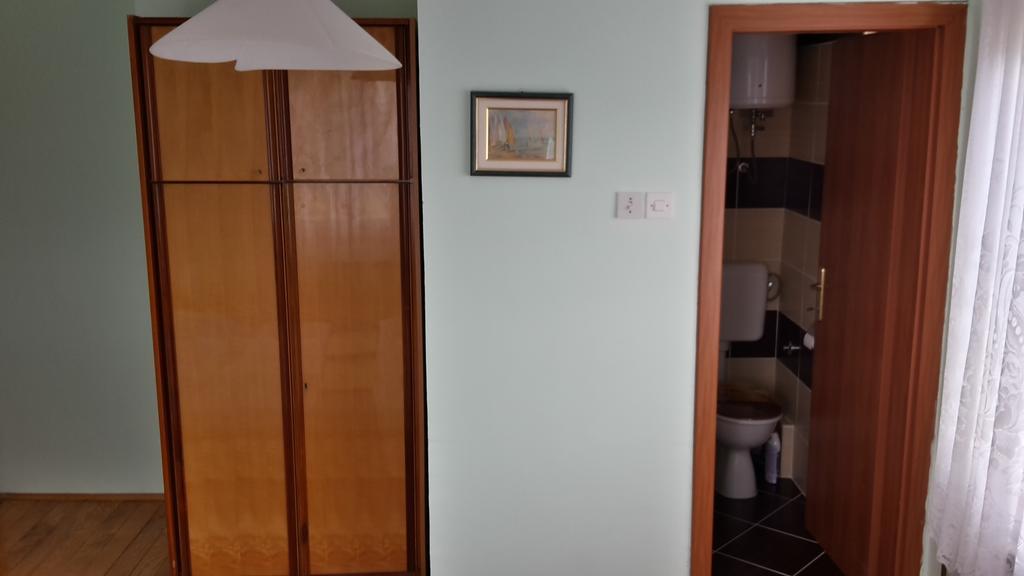 House Petkovic Hotel Korenica Ngoại thất bức ảnh