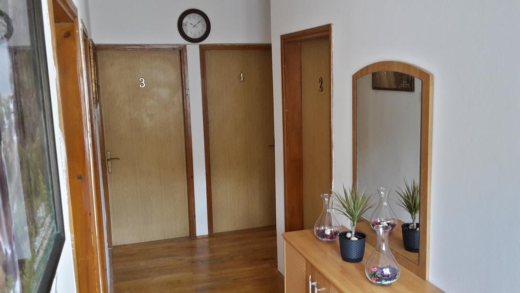 House Petkovic Hotel Korenica Ngoại thất bức ảnh