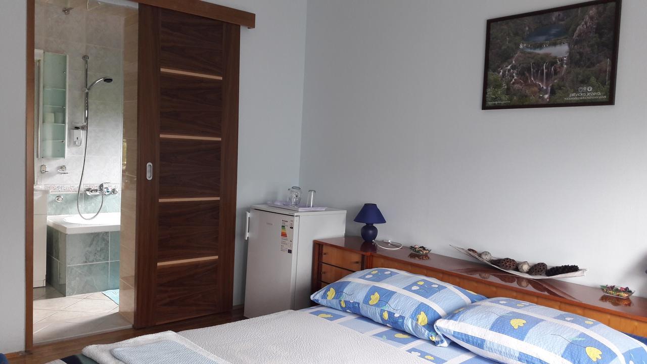 House Petkovic Hotel Korenica Ngoại thất bức ảnh